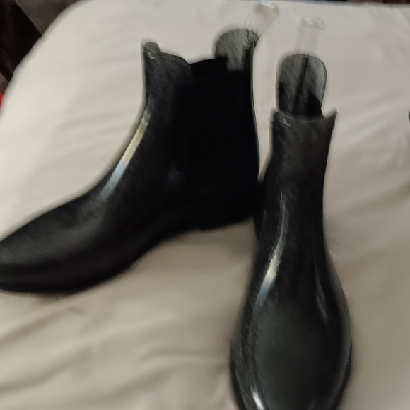 Skecher rain boot - Picture 3 of 8